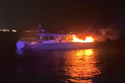 Kadıköy’de tekne yangını: 4 kişi kurtarıldı