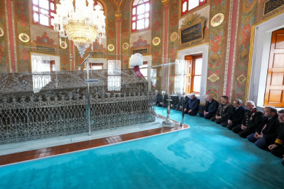 Fatih Sultan Mehmet vefatının 545. yılında kabri başında anıldı
